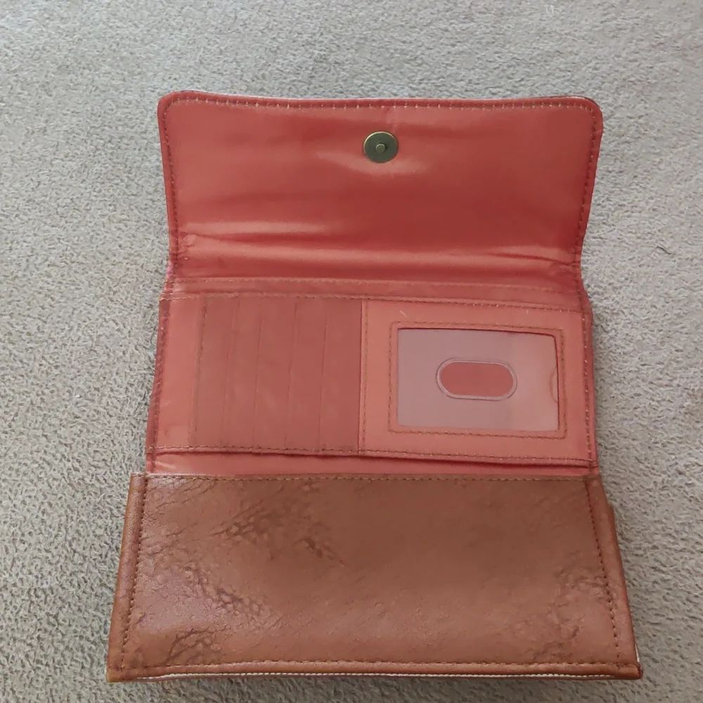 Wallet - Picture 2 of 3
